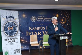 Üniversiteli Gençlerle Aynı Sofrada Buluştu