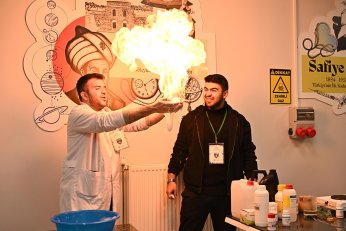 Mucit Kamp'ta keşif zamanı
