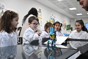 Mucit Kamp'ta keşif zamanı