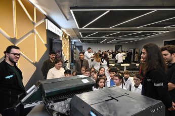Mucit Kamp'ta keşif zamanı