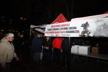 Çanakkale Şehitleri için helva ikramı