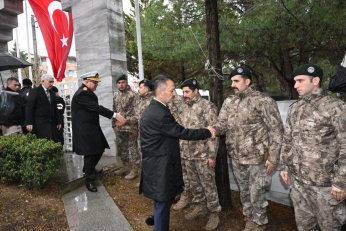 Şehitliklere Anlamlı Ziyaret
