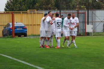 Kral Sahada, Lider Tepede!