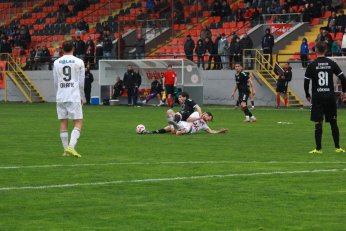 Kral Sahada, Lider Tepede!