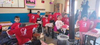 Dilovası MHP’den Minik Yüreklere Bayram Kıyafeti