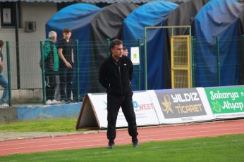 Gölcükspor Hendek’i Yıktı