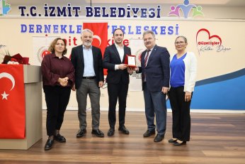 Emekli polislerle buluştu