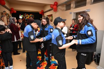 Polisten Özel Öğrencilere Anlamlı Ziyaret