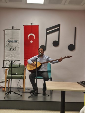 KÜLTÜR VE MÜZİK DOLU GECE BÜYÜK BEĞENİ TOPLADI