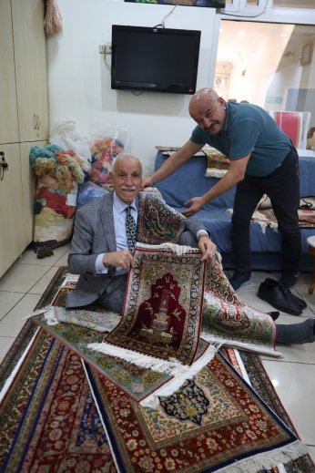 “Hereke Halısı Dünyanın Zirvesidir, Ama Sahip Çıkmazsak Kaybederiz”