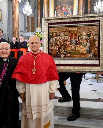 “Hereke Halısı Dünyanın Zirvesidir, Ama Sahip Çıkmazsak Kaybederiz”