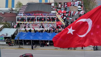 Davet Evi ve Senin Kafen Genç Açıldı