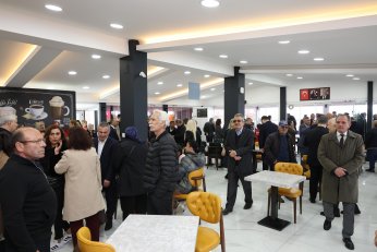 Davet Evi ve Senin Kafen Genç Açıldı