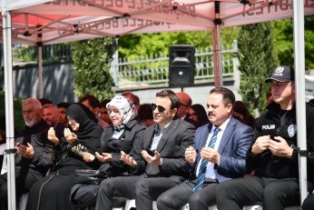 Dualarla Anıldı