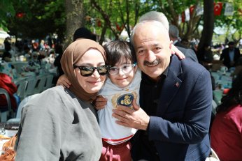 Doyasıya Eğlendi