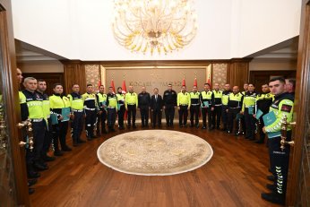 Vali Aktaş’tan belgeli takdir