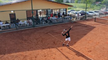 Tenis Şampiyonası Düzenlendi