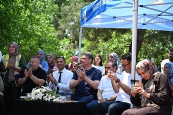 Miniklerden Renkli Dokunuş