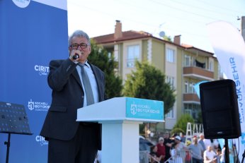 Nefesleri kesti