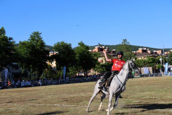 Nefesleri kesti
