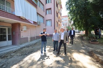 Asfalt Çalışmalarını Yerinde İnceledi