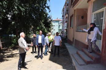 Asfalt Çalışmalarını Yerinde İnceledi