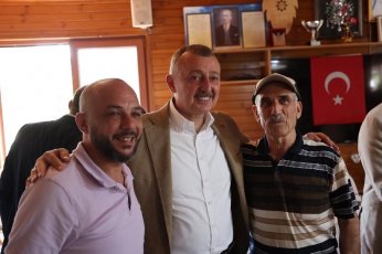 Büyükakın’a şiirli karşılama