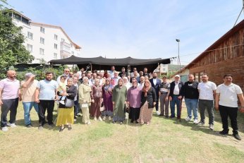 Büyükakın’a şiirli karşılama