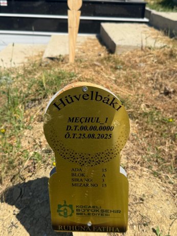 Kocaeli’de her cenaze insan onuruyla defnediliyor