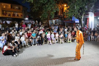 Coşkuyla Başladı