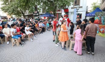 Coşkuyla Başladı