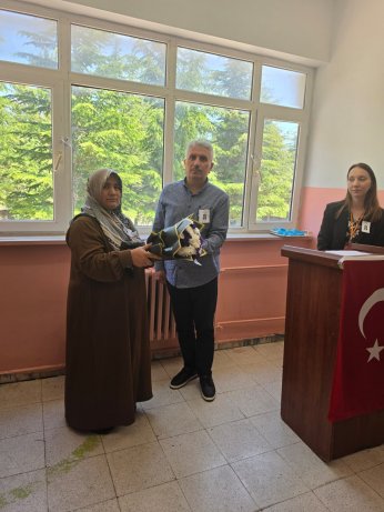 İSMİ KÜTÜPHANEDE YAŞAYACAK