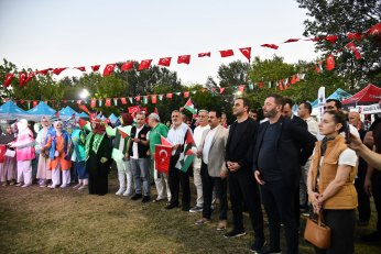 Tek Yürek Oldu