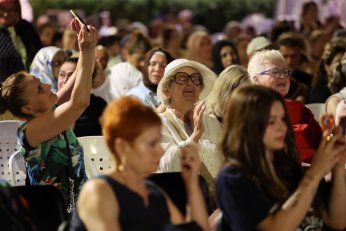 Konserlerle Devam Etti