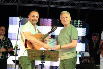 Konserlerle Devam Etti