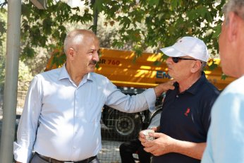 Devam Eden Asfalt Çalışmalarını Yerinde İnceledi