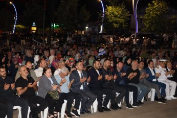 Rahmet ve Minnetle Andı