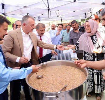 Kardeşlik için kaynadı