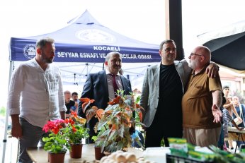 Binlerce Vatandaşa Aşure İkramı