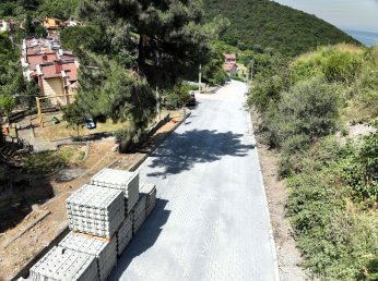 3 sokakta parke yollar yenilendi