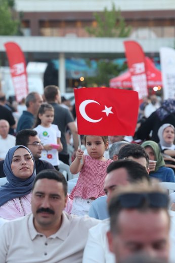 Büyükakın: Milli İrade Meydanı milletin hafızasında yaşayacak
