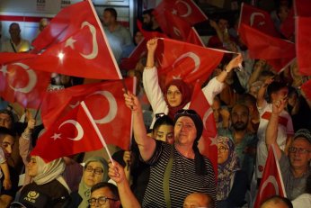Gölcük Dimdik Ayakta