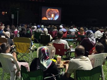 Film Gösterimine Yoğun İlgi