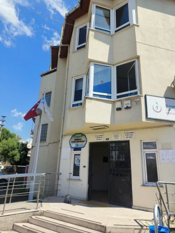 Tüm hızıyla sürüyor