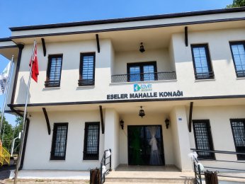 Tüm hızıyla sürüyor