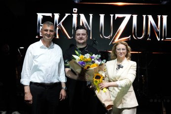 Ekin Uzunlar, Kocaeli’yi Karadeniz ezgileriyle coşturdu