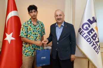 Gebze’nin YKS Şampiyonlarını Ağırladı