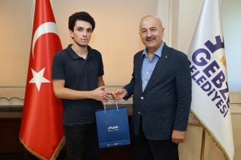 Gebze’nin YKS Şampiyonlarını Ağırladı