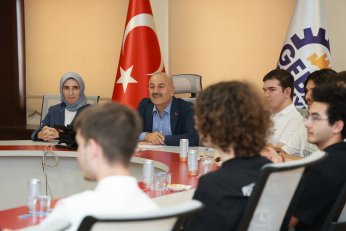 Gebze’nin YKS Şampiyonlarını Ağırladı