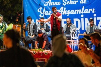 Sıra gecesi coşkusu